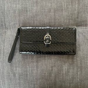 Coach clutch/wristlet